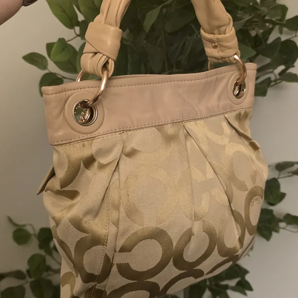 Coach Signature Parker Shoulder Bag 13420 - Picture 4 of 8